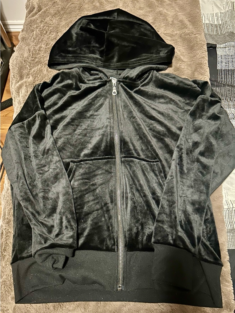 Black Velvet Zip-Up Hoodie Jacket 🖤